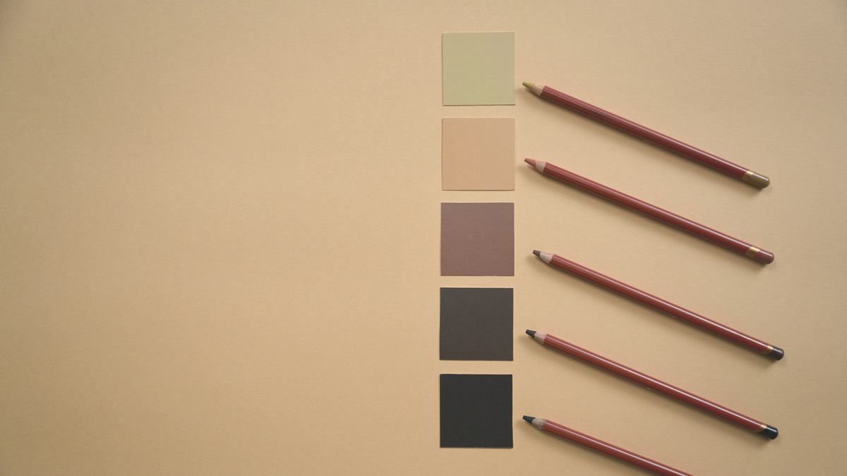 Colored pencils arranged for art work
